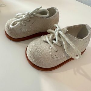 Ralph Lauren cream baby walkers in size 3 months